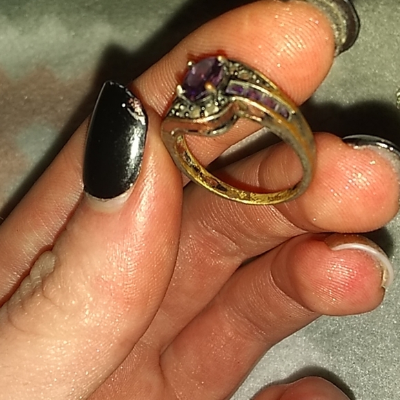 Ring - Picture 2 of 3